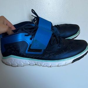 Mens Air Jordan Flight Flex Trainer 2 Sneakers